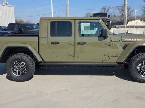 New 2026 Jeep Gladiator Mojave image 7