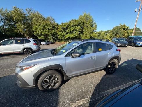 Used 2024 Subaru Crosstrek 2.0i Premium AWD/4WD image 8