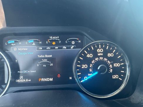 Used 2017 Ford F150 Lariat w/ Equipment Group 502A Luxury AWD/4WD image 12