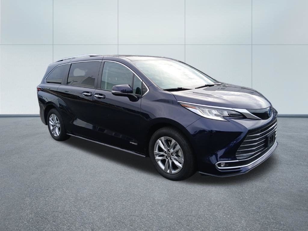 Used 2021 Toyota Sienna Limited AWD/4WD image 10