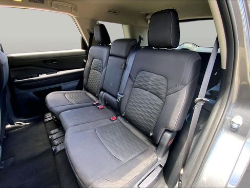 Used 2025 Nissan Pathfinder SV FWD image 19