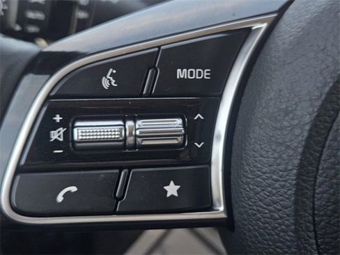 Certified 2025 Kia Seltos EX image 20