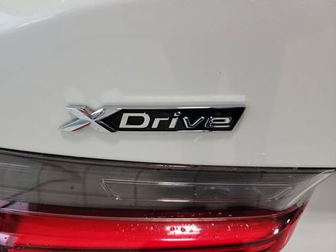 Used 2021 BMW 330i xDrive 330i xDrive image 8
