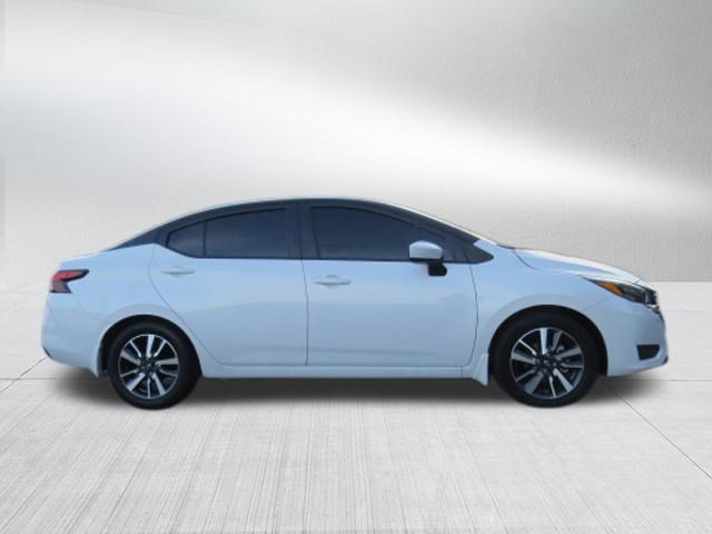 Used 2025 Nissan Versa SV w/ Trunk Package FWD image 2