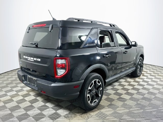 Used 2024 Ford Bronco Sport Outer Banks w/ Tech Package AWD/4WD image 3