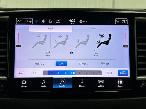 Used 2022 Chrysler Pacifica Touring-L FWD image 7