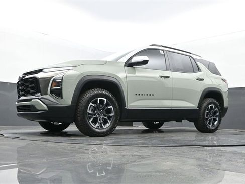 Used 2025 Chevrolet Equinox ACTIV w/ Safety and Technology Package image 27