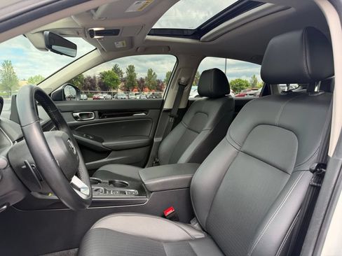Used 2024 Honda Civic Touring image 9