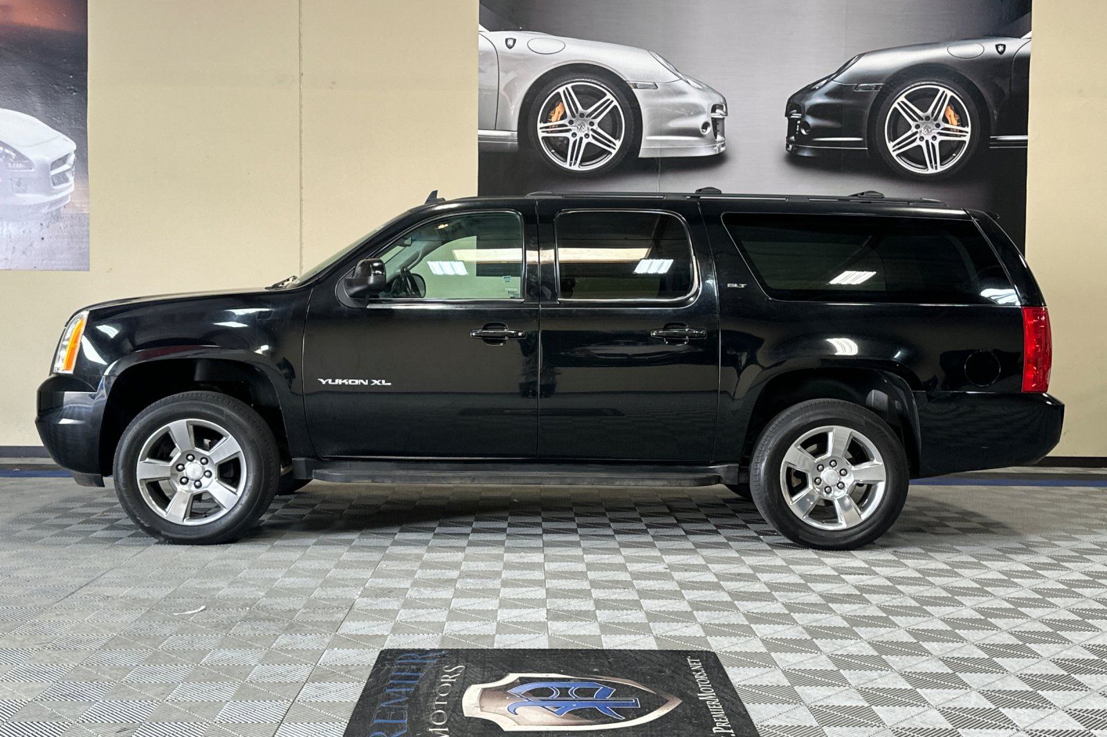 Used 2013 GMC Yukon XL SLT RWD image 7