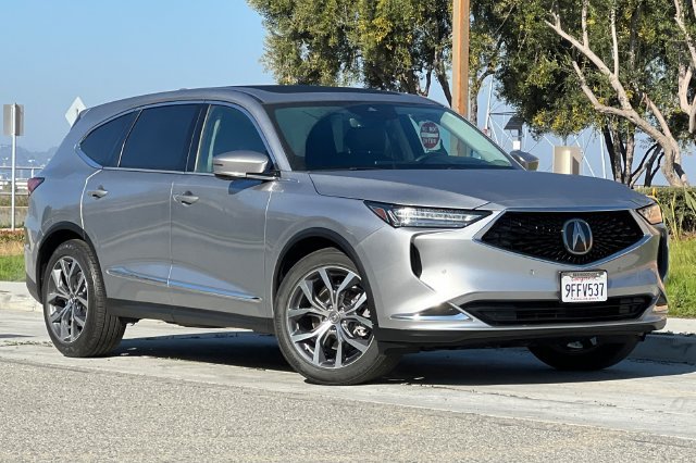 Used 2023 Acura MDX w/ Technology Package FWD image 2
