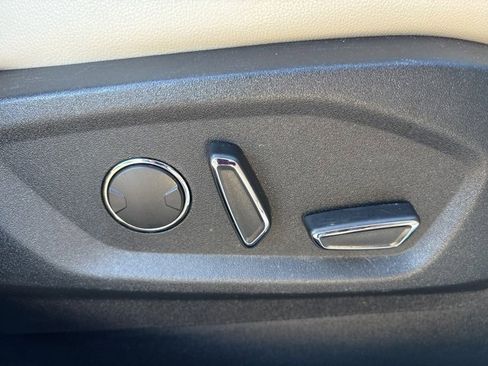 Certified 2019 Ford Edge Titanium image 22