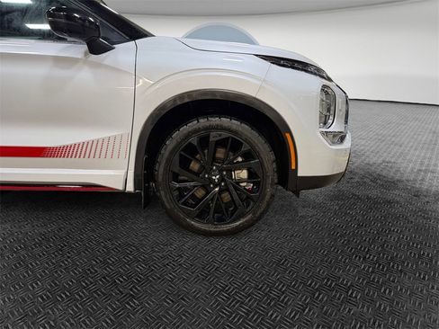 Used 2023 Mitsubishi Outlander Ralliart image 11