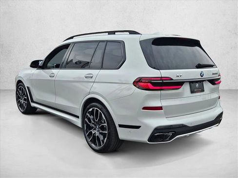 New 2026 BMW X7 M60i image 9