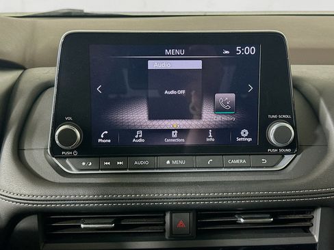 Used 2023 Nissan Rogue SV image 21