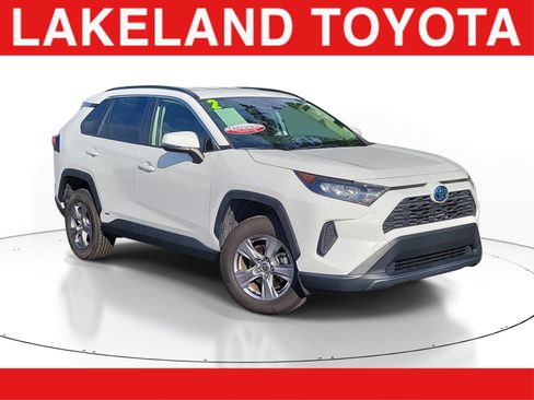 Used 2022 Toyota RAV4 LE AWD/4WD image 1