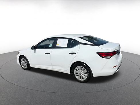 Used 2025 Nissan Sentra S FWD image 9