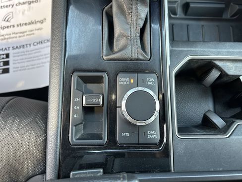 Used 2024 Toyota Tundra Limited image 32