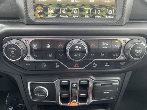 Used 2022 Jeep Gladiator Overland AWD/4WD image 24
