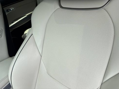 Used 2023 Genesis GV70 2.5T w/ Advanced Package AWD/4WD image 6