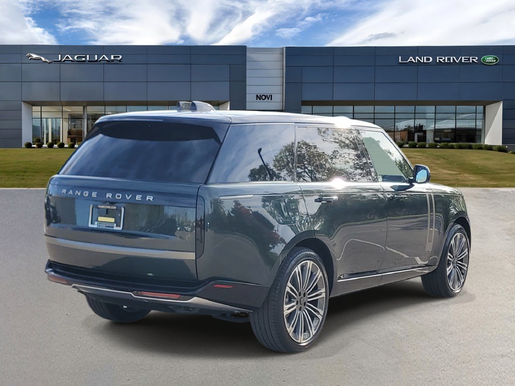 New 2027 Land Rover Range Rover Long Wheelbase SE AWD/4WD image 3