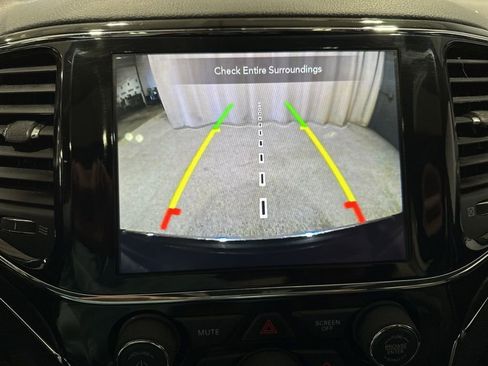 Used 2021 Jeep Grand Cherokee Limited w/ Premium Lighting Group AWD/4WD image 13
