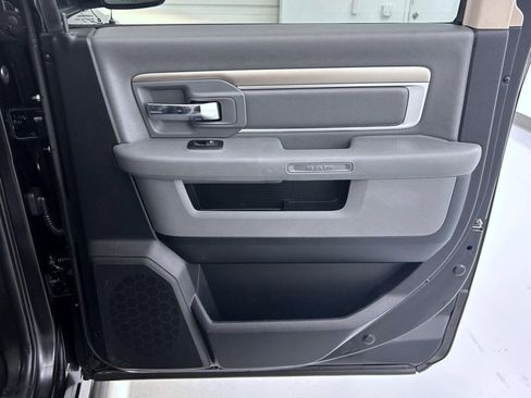 Used 2017 RAM 1500 Classic SLT image 17