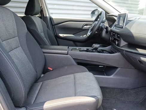 Used 2024 Nissan Rogue SV FWD image 30