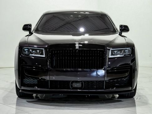 Used 2024 Rolls-Royce Ghost image 2