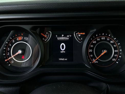 Used 2025 Jeep Wrangler Sport S image 36