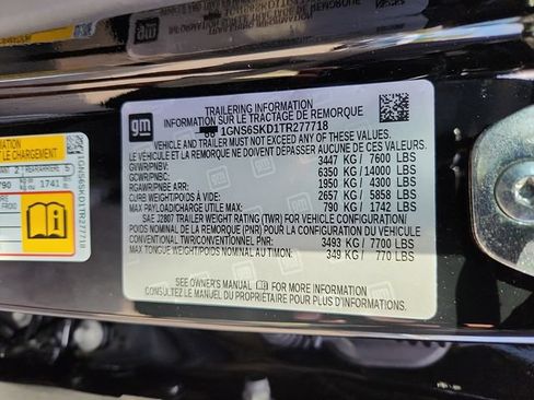 Used 2026 Chevrolet Tahoe Premier AWD/4WD image 28