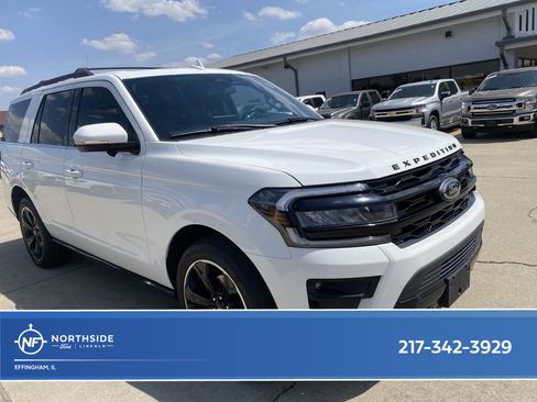 Used 2023 Ford Expedition Limited AWD/4WD image 1
