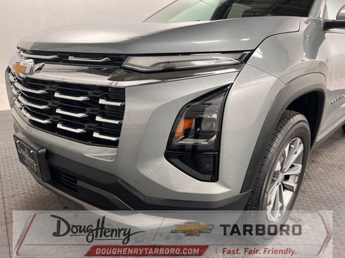 Used 2025 Chevrolet Equinox LT FWD image 11