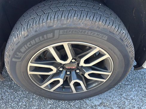 Used 2019 GMC Sierra 1500 AT4 w/ AT4 Premium Package image 10