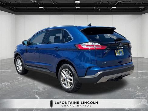 Used 2022 Ford Edge SEL w/ Convenience Package AWD/4WD image 3