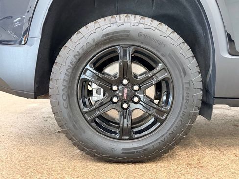 Used 2023 GMC Acadia AT4 w/ Technology Package AWD/4WD image 27