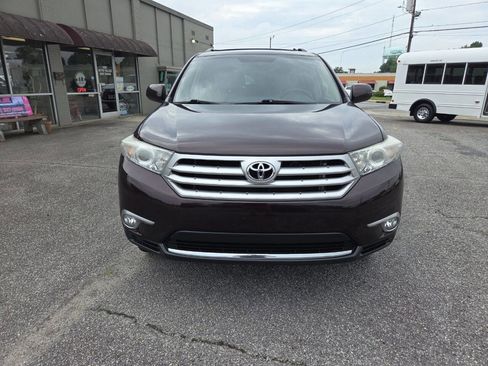 Used 2013 Toyota Highlander SE AWD/4WD image 3