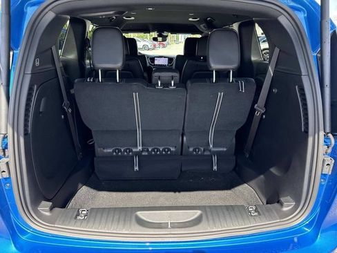 New 2027 Chrysler Pacifica Select FWD image 35