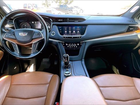 Used 2020 Cadillac XT5 Premium Luxury image 7
