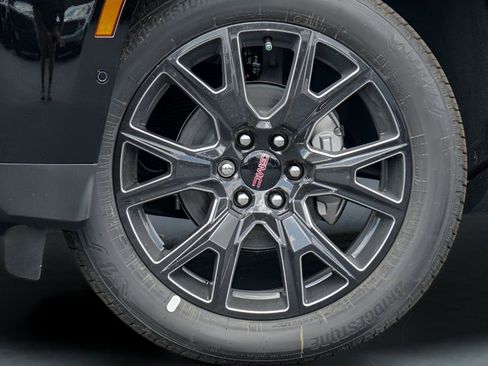 New 2026 GMC Yukon Denali w/ Denali Reserve Package AWD/4WD image 2