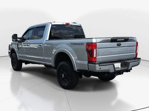 Used 2022 Ford F250 Lariat w/ Tremor Off-Road Package image 4