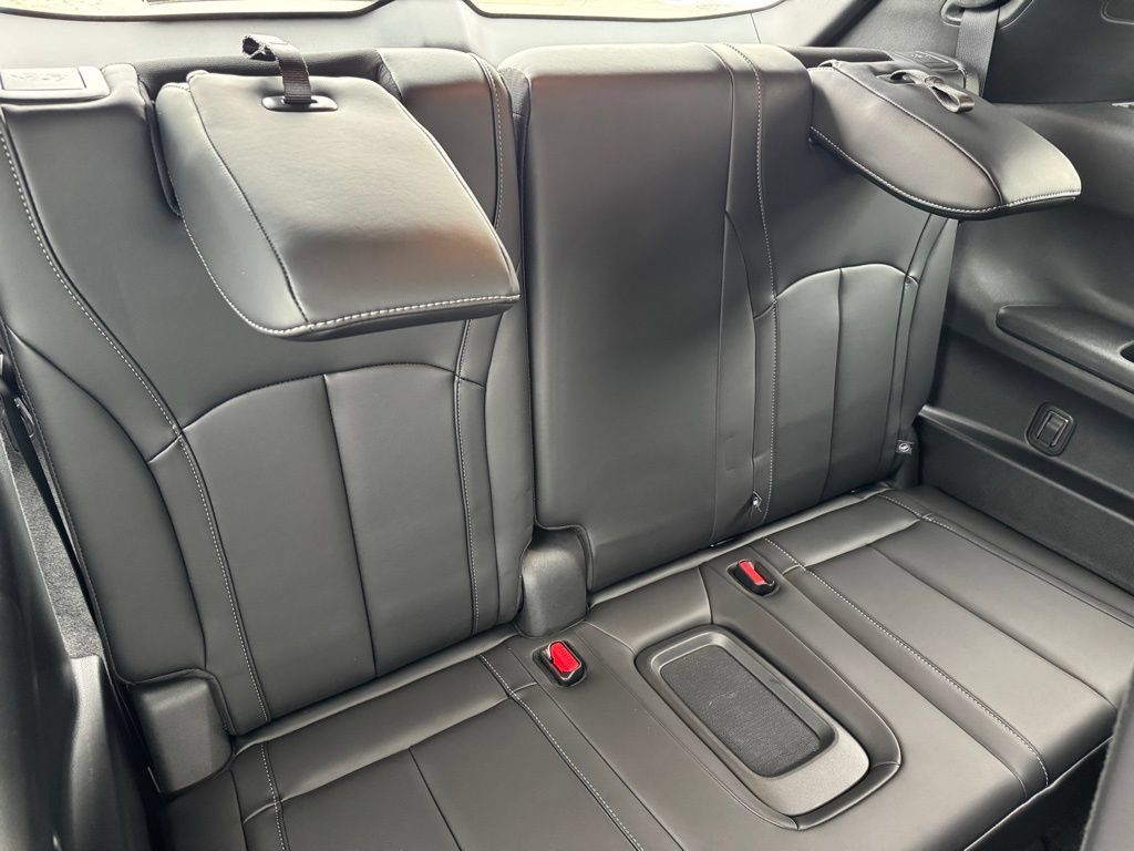 Used 2025 INFINITI QX60 Luxe w/ Black Edition AWD/4WD image 30