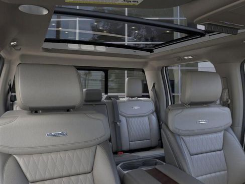 New 2025 Ford F350 Platinum w/ Platinum Plus Package image 22