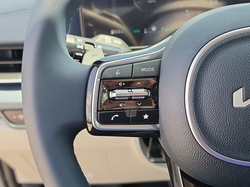 New 2026 Kia Carnival SX FWD image 31