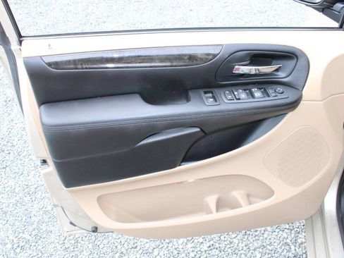 Used 2013 Dodge Grand Caravan SE FWD image 19