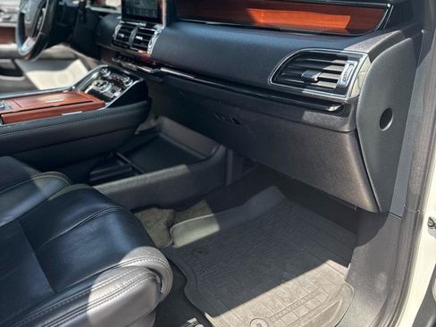 Used 2021 Lincoln Navigator L Reserve AWD/4WD image 12