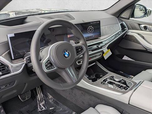 New 2026 BMW X5 sDrive40i w/ M Sport Package image 3