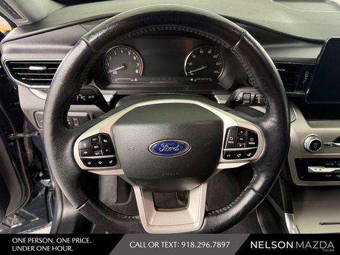 Used 2022 Ford Explorer XLT w/ Equipment Group 202A AWD/4WD image 23