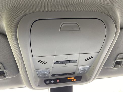 Used 2020 Chevrolet Equinox Premier image 25