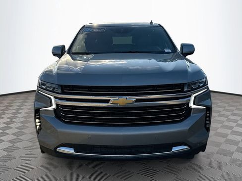 Used 2023 Chevrolet Suburban LT image 2