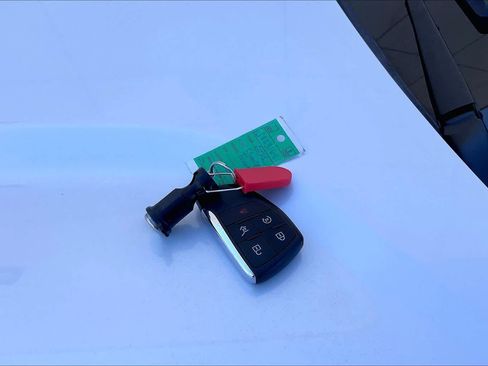 Used 2025 Chevrolet Traverse Z71 image 15